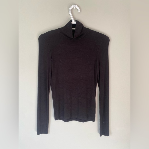 🖤Aritzia Wilfred Black Turtleneck size small (S) - Picture 1 of 3
